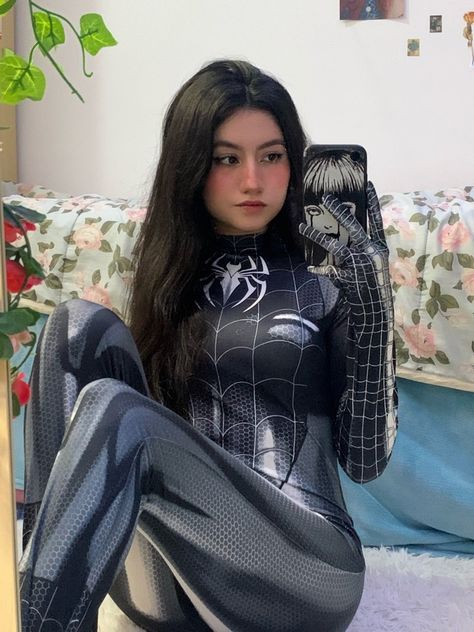 Girl Spiderman Costume, Black Spiderman Costume, Venom Character, Venom Girl, Spiderman Girl, Spiderman Outfit, Symbiote Spiderman, Supergirl Cosplay, Seluar Ketat