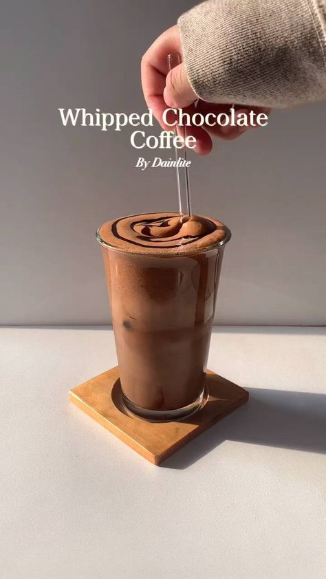 Soft Drinks Recipes, Iced Drinks Recipes, Cold Coffee Recipes, Chocolate Recipes Homemade, Easy Coffee Recipes, Refreshing Drinks Recipes, Vegetarian Fast Food, Air Panas, Sweet Dishes Recipes