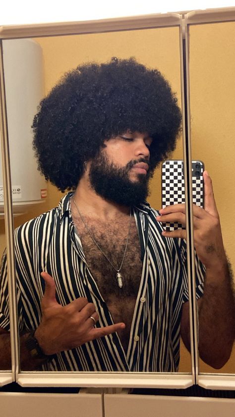 Black Hair Cuts, Big Afro, Afro Men, Black Men Haircuts, Scruffy Men, Pelo Afro, Black Men Hairstyles, Favorite Hairstyles, Curly Hair Men