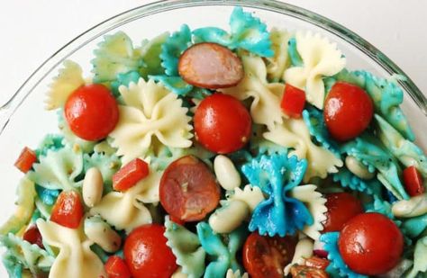 Percy Jackson Wedding, Blue Pasta Salad, 4th Food Ideas, Christmas Themed Food Ideas, Trash Party Ideas, America Themed Party, Red White And Due, Family Gathering Food, Blue Pasta