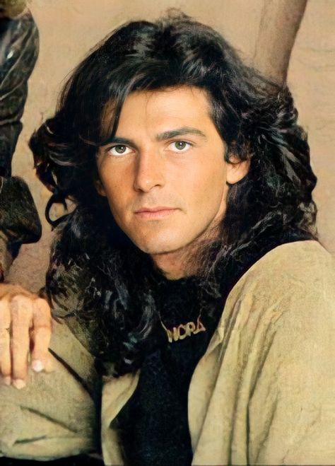 Thomas Anders Modern Talking, Thomas Anders, Haircut Inspo, Modern Talking, Musica Rock, Tom Kaulitz, Hindu Art, Big Blue, Hair Cut