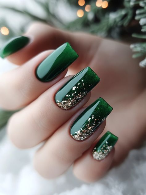 Holiday Green Nails Christmas, Dark Green Nails With Sparkle, Simple Dark Christmas Nails, Holiday Silver Nails, Christmas Nails In Green, Christmas Green Nails Gel, Christmas Nails Green And Silver, Christmas Nails Red Green Gold, Christmas Green Nails Acrylic