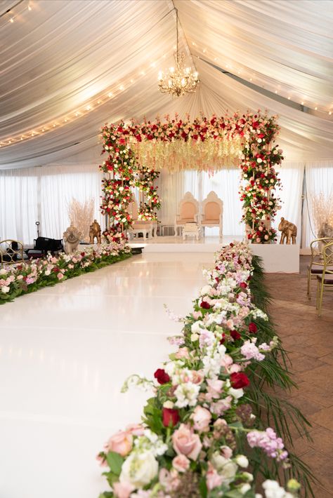 Enchated Garden Mandap #decorbyhouseofdipali #houseofdipali #nycweddings #indianweddings #southasianweddings #luxuryeventdesigners #weddingmandap #unforgettablewedding #perfectweddingdecor #mandapdesign #mandap #indianweddingdecor #hinduwedding #floralmandap #floraldesigns #bigfatindianwedding #weddingvows #weddingvenue #weddingstage #weddingambience #flowers #newyork #ballroomdecor #weddingguestlist #crazyweddings #bridalbouquet #weddingbouquet Mandap Design Indoor, Modern Mandap Decor, Indoor Mandap Decor, Minimalist Mandap, Indoor Indian Wedding, Garden Mandap, Wedding Mandap Indoor, Indoor Mandap, Indoor Mandap Decor Indian