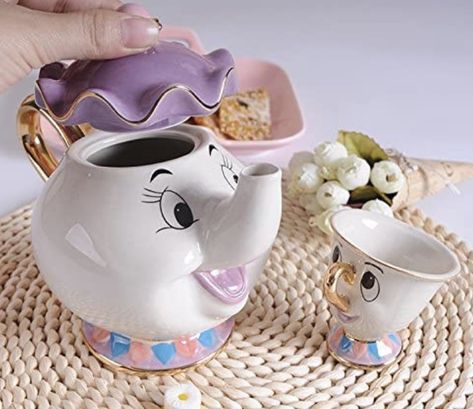 Mrs Potts Teapot, Fera Disney, Cogsworth Clock, Mrs Potts, Ceramic Teapot, China Tea Sets, Cute Christmas Gifts, Teapots And Cups, Tee Set