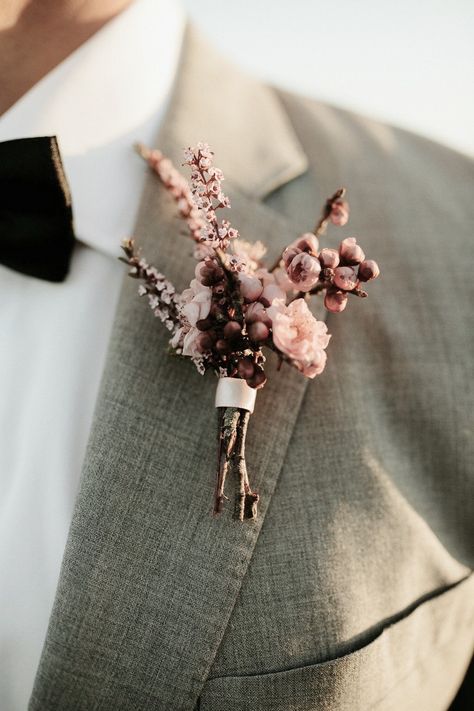 Cherry Blossom Wedding Dress, Late Spring Wedding, Cherry Blossom Bouquet, Cherry Blossom Wedding Theme, Sakura Wedding, Soft Romance, Pink Boutonniere, Cherry Blossom Theme, Light Pink Wedding