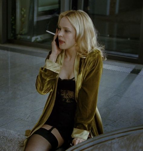 passion (2012) rachel mcadams movie screencap icon aesthetic scene Rachel Mcadams Icons, Rachel Mcadams Blonde, Rachel Mcadams Movies, Rachel Mcadams Hair, 2000s Street Style, Passion 2012, 2012 Aesthetic, Jeannette Mccurdy, Miss My Ex