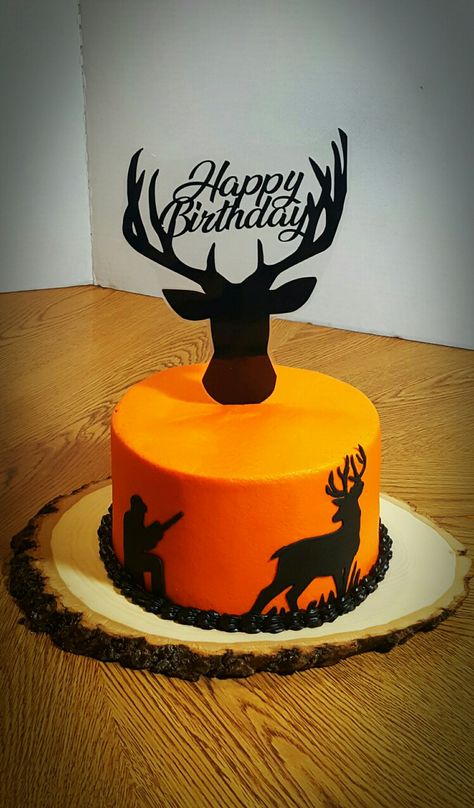 Wildlife Cake Ideas, Deer Cake For Men, Deer Cake Ideas, Hunter Cake Ideas, Hunting Theme Cake, Hunting Party Ideas, Deer Hunting Cake, Boy Cake Ideas, Hunting Birthday Cakes