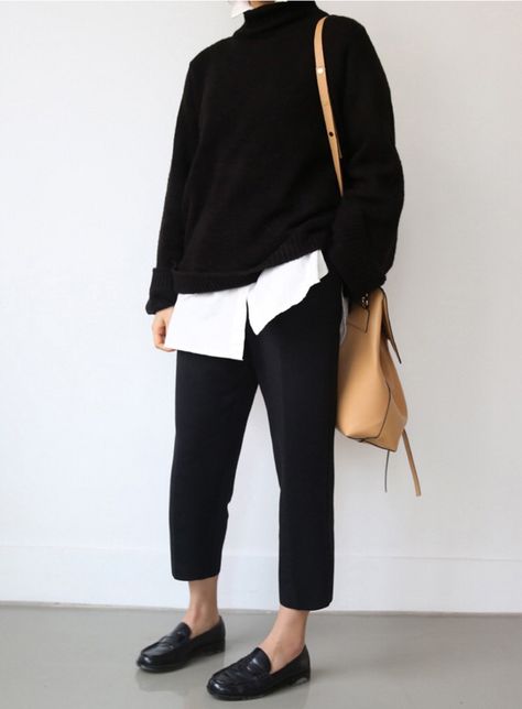 Minimalist Moda, Trendy Office, Minimalist Life, Domain Hosting, Mode Casual, Minimal Style, First Name, 가을 패션, Black Sweater