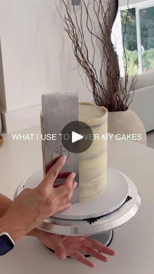 1.1M views · 48K reactions | ✨ WHITE CHOCOLATE GANACHE ✨ I switched to ganache last year! Even though I live in the UK, decorating in the summer was an absolute NIGHTMARE. Once I made the switch to ganache I found it really hard to go back to buttercream for covering my cakes. I continued to use it even during the winter as I just love the finish it gives and how sturdy it is. I felt like I no longer needed to worry about my cakes once they left me. Especially with wedding cakes. 🥰 Recipe: • 3:1 Ratio of white chocolate to double cream • example - 900g white chocolate with 300g of double cream • This is usually enough for a crumb coat & second coat for 2 x tall 6” cakes but amounts will vary depending on how thick of a coat you use • I use supermarket brands like tesco, Aldi & Sainsbury Ganache Crumb Coat Recipe, Crumb Coat Recipe, 6 Cake, White Chocolate Ganache, Cake Cover, Cream Cake, Chocolate Ganache, Buttercream Cake, White Chocolate