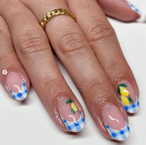 40+ Plaid Nail Designs for the Ultimate Preppy Look Easter Plaid Nails, Cool Nail Inspo Summer, Gingham French Tip Nails, Pink Plaid Nail Designs, Pink Gingham Nails, Fruit Summer Nails, Blue Gingham Nails, Nail Designs Preppy, Red Gingham Nails