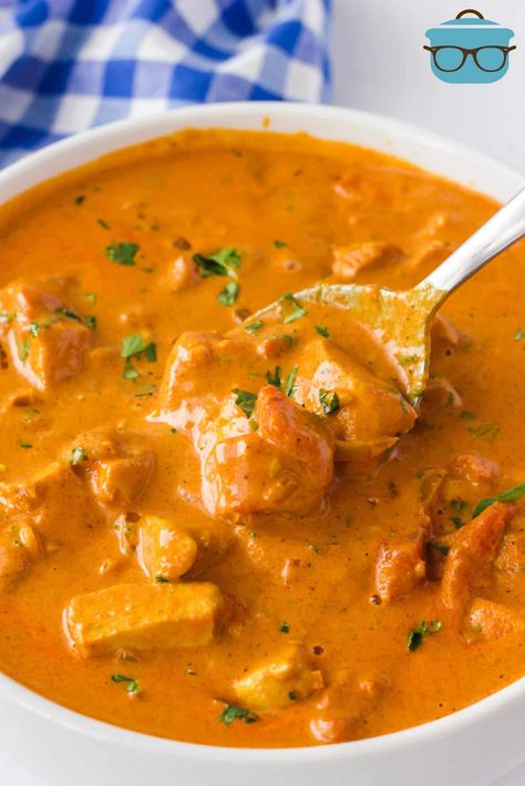 CREAMY BUTTER CHICKEN - The Country Cook Mild Butter Chicken Recipe, Chicken With Sour Cream, Recipes Using Turmeric, Cream Chicken Recipes, Creamy Butter Chicken, Butter Chicken Recipe Indian, Butter Chicken Sauce, Butter Chicken Recipe Easy, Chicken Recipe Easy