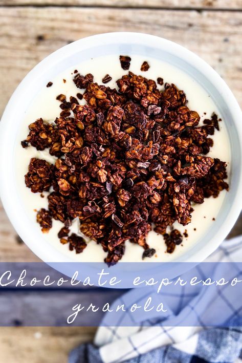 Chocolate for breakfast? Yes, if you make this chocolate espresso granola! Any chocolate and/or coffee lovers here? Raise your hand 🙋🏻🍫☕ It is an adaptation of my OG granola recipe. I have updated the blogpost and added a section with add-in ideas. And this chocolate espresso is my favorite granola at the moment. #familicious #granola #chocolategranola #chocolateespressogranola Chunky Granola Recipe, Chocolate Hazelnut Granola Recipe, Homemade Granola Cereal Recipes, Chocolate Espresso Granola, Mocha Granola, Clumpy Granola Recipe, Healthy Cereal, Baked Granola, Gluten Free Granola