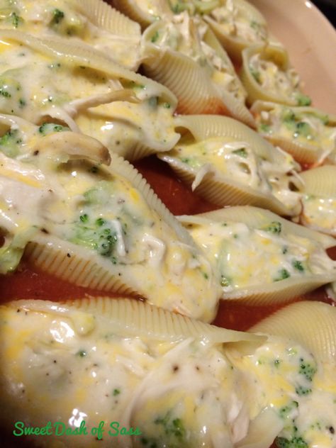 Chicken Broccoli Alfredo Stuffed Shells | Sweet Dash of Sass Pasta And Sauce, Alfredo Stuffed Shells, Chicken Broccoli Alfredo, Broccoli Alfredo, Pasta Shells, Stuffed Shells Recipe, Pasta Dinners, Fettuccine Alfredo, Good Eat