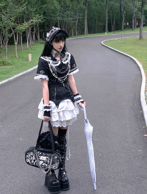 trendy outfits cosplay makeup anime Japan grunge aesthetic gothic core trendy makeup trendy outfit kawaii Kawaii Fashion Outfits, Alt Fashion, Swaggy Outfits, J Fashion, Goth Outfits, Alternative Outfits, Mode Inspo, Harajuku Fashion, Edgy Outfits