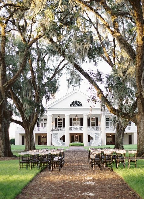 Wedding ceremony ideas Unusual Wedding Venues, Southern Plantations, Georgia Wedding Venues, Unusual Weddings, Enchanted Home, Ceremony Inspiration, Wedding Vibes, Savannah Georgia, Beach Weddings