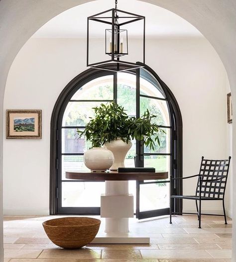 Ewa_ (@ewa_________) • Instagram photos and videos Dan Mazzarini, Round Foyer, Round Foyer Table, Round Entry Table, Large White Vase, Beautiful Entryways, Foyer Table, Arched Doors, Foyer Design