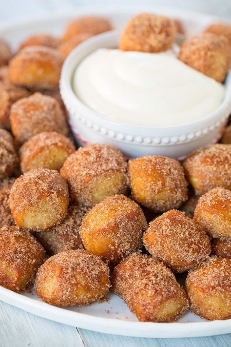 Auntie Anne's Copycat Cinnamon Sugar Pretzel Bites (Nuggets) with Cream Cheese Dipping Sauce - Cooking Classy Cream Cheese Dipping Sauce, Cinnamon Sugar Pretzel Bites, Cheese Dipping Sauce, Pretzel Bites Recipes, Cinnamon Sugar Pretzels, Cooking Classy, Think Food, Yummy Sweets, Eat Dessert