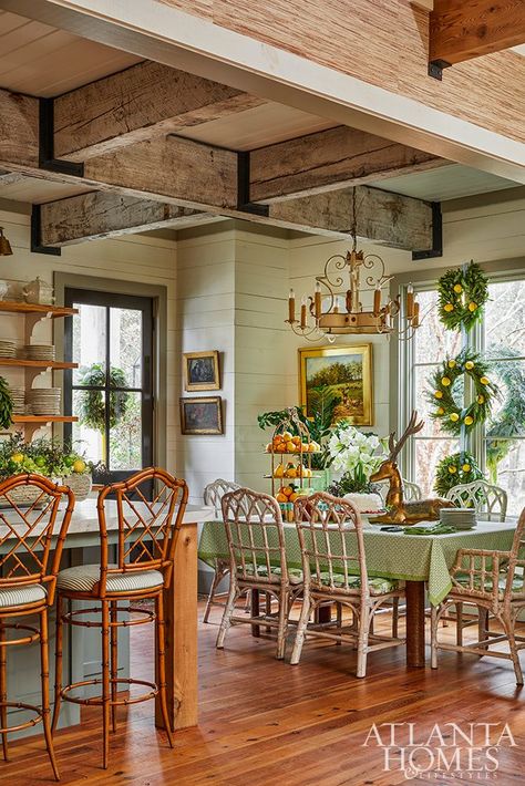 Farmdale Festivities - Atlanta Homes and Lifestyles James Farmer Kitchen, James Farmer Interiors, Summer Room Ideas, Traditional Southern Home, Modern Teen Boy Bedroom, James Farmer, Atlanta Homes And Lifestyles, Reclaimed Beams, Summer Room