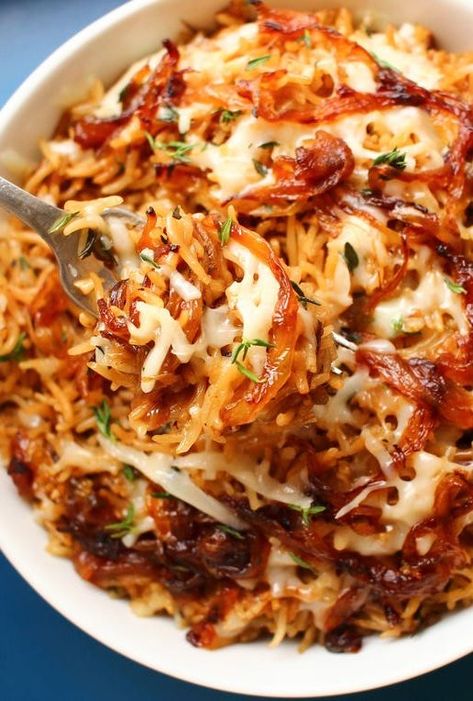 French Onion Rice - Delish.com Onion Recipes Healthy, Stuffed Deviled Eggs, French Onion Rice, Onion Rice Recipe, Baked Blooming Onion, Vidalia Onion Recipes, Fried Onions Recipe, Onion Rice, Onion Casserole