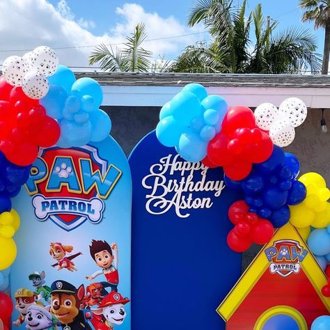 K&R Party Flavas LLC. on Instagram: "Aston’s Paw Patrol Party 🎈🎈🐾🦴  Happy 3rd Birthday✨✨  #pawpatrol #pawpatrolparty #backdrop #balloons #kidsparty #pawpatroltheme" Paw Patrol Backdrop Ideas, Paw Patrol Party Ideas Decoration, Paw Patrol Birthday Party Decorations, Paw Patrol Backdrop, Paw Patrol Party Ideas, Birthday Backdrop Design, Paw Patrol Theme Party, Paw Patrol Balloons, Paw Patrol Party Decorations