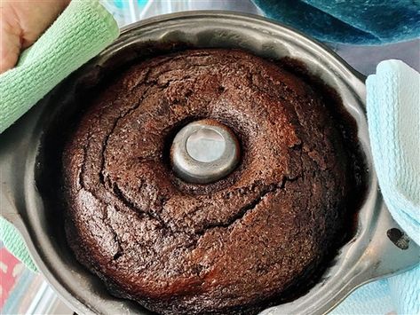 The best chocolate cake is Reddit's 'Nana's Devils Food' Best Chocolate Cake Ever, The Best Chocolate Cake, Devil's Food Cake, Chocolate Ganache Recipe, Best Cake Ever, Ganache Recipe, Devils Food Cake, Best Cake, Devils Food