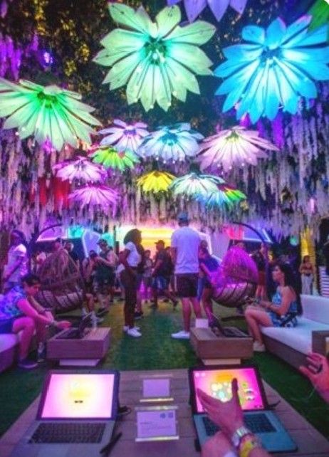 Coachella 2018, Coachella Party, Nightclub Design, Event Design Inspiration, Glow Party, Neon Party, Deco Floral, Festival Design, Stage Design