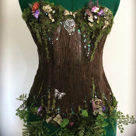 Magical Forest Costume, Mother Nature Dress Woodland Fairy, Woodland Fae Aesthetic, Woodland Elf Costume Diy Forest Fairy, Forest Creatures Mythical Costume, Enchanted Forest Fairy Costume, Dryad Costume Diy, Forest Queen Costume, Tree Costume Woman