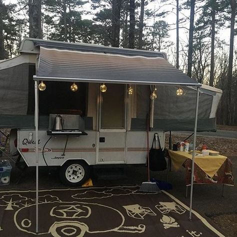 Pop Up Tent Trailer, Zelt Camping, Pop Up Trailer, Camper Awnings, Tent Campers, Kayak Camping, Tent Trailer, Popup Camper, Cool Campers