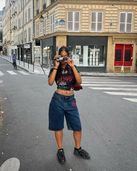 Jorts Fashion, Jorts Outfit, Cargo Pants Outfits, Looks Pinterest, Cargo Pants Outfit, Trendy Summer Outfits, Summer Outfit Inspiration, Next Clothes, Streetwear Fashion Women