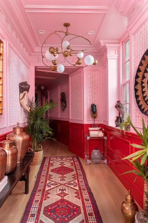 Pink And Blue Interior, Townhome Makeover, Maximalist Hallway, Krakow Apartment, Floral Maximalism, Europe Apartment, Eccentric Interior Design, Retro Hallway, Dopamine Decorating