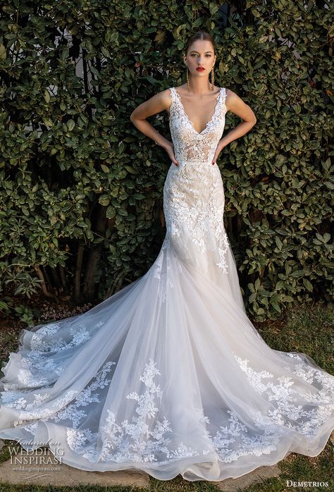 Trumpet Wedding Gown, Pnina Tornai, Amazing Wedding Dress, Trumpet Wedding Dress, Fit And Flare Wedding Dress, V Neck Wedding Dress, A Wedding Dress, Gorgeous Wedding Dress, Best Wedding Dresses