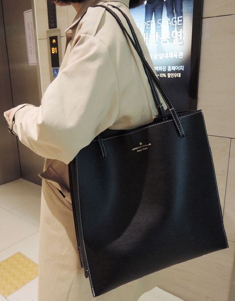 [KMALL24] CLASSIC BIG TOTE BAG Leather Tote Bag Outfit, Big School Bags, Tote Bag Outfit, Purse Aesthetic, Uni Bag, Stylish School Bags, Big Tote Bags, Tote Bags For School, Big Handbags