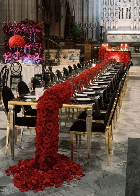 Red Wedding Decorations, Red Wedding Theme, Red Rose Wedding, Wedding Inside, Future Wedding Plans, Dream Wedding Ideas Dresses, Wedding Decor Elegant, Long Table, Wedding Stage