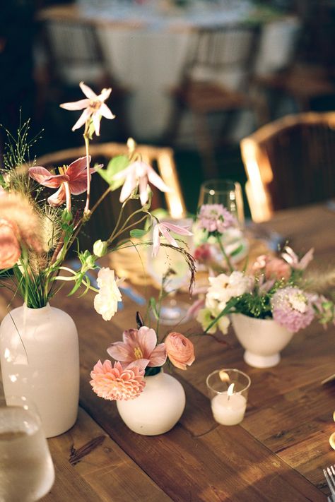 Anmargaret + Miller | Yeaman's Hall | Curated Events | Lindsey Shorter Photography Budvase Tablescape, Wedding Pottery, October Weddings, Black Wedding Flowers, Weddings 2024, Small Centerpieces, Garden Wedding Decorations, Wedding Table Flowers, Table Scape