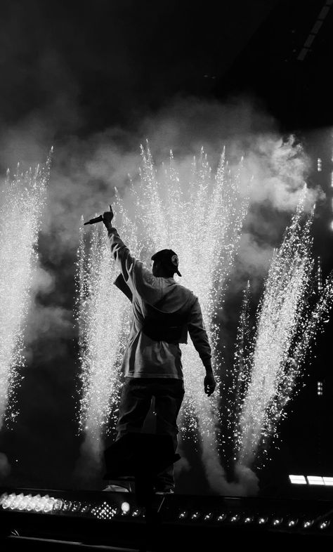 Justin Bieber Tour, Justin Bieber Music, Justice Tour, Justin Bieber Concert, Justin Bieber Images, Justin Bieber Wallpaper, Black Background Photography, Justin Bieber Pictures, I Love Justin Bieber