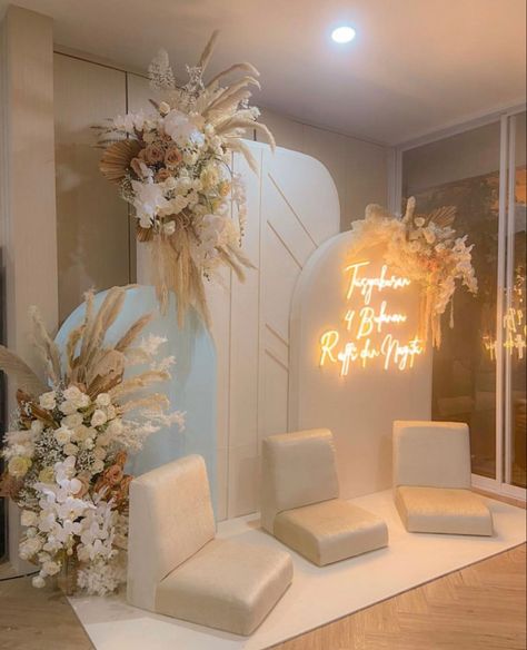 Makeup Studio Backdrop Ideas, Akikah Decoration, Backdrop Aqiqah, Gold Wedding Reception Tables, Moon Baby Shower Theme, Makeup Studio Decor, Wedding Tent Decorations, House Projects Architecture, Gold Wedding Reception