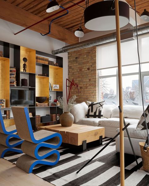 Industrial Loft Apartment, Small Loft Apartment, Futuristic Living Room, Loft Apartment Industrial, Photography Home Office, Loft Style Apartments, Loft Style Apartment, Sculptural Furniture, Loft Interior Design