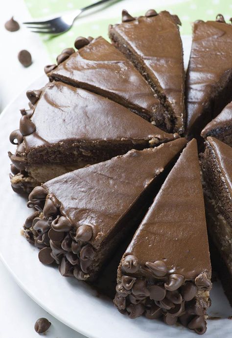 Perfectly Chocolate Chocolate Cheesecake Cake - OMG Chocolate Desserts Hershey Cheesecake, Chocolate Cheesecake Cake, German Chocolate Cheesecake, Triple Chocolate Cheesecake, Ultimate Chocolate Cake, Chocolate Cheesecake Recipes, Cheesecake Chocolate, Decadent Chocolate Cake, Cheesecake Cake