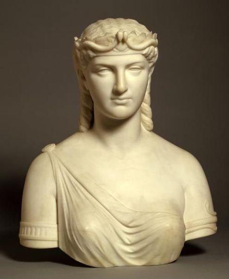 Cleopatra has been portrayed in literature as an ambitious queen and seducer of powerful men. But there's o much more to her history. #Cleopatra #egyptianhistory Goddess Bride, Greek Wedding Dresses, Empire Romain, History People, Roman Goddess, Roman History, Egyptian History, Ancient Artifacts, American Traditional