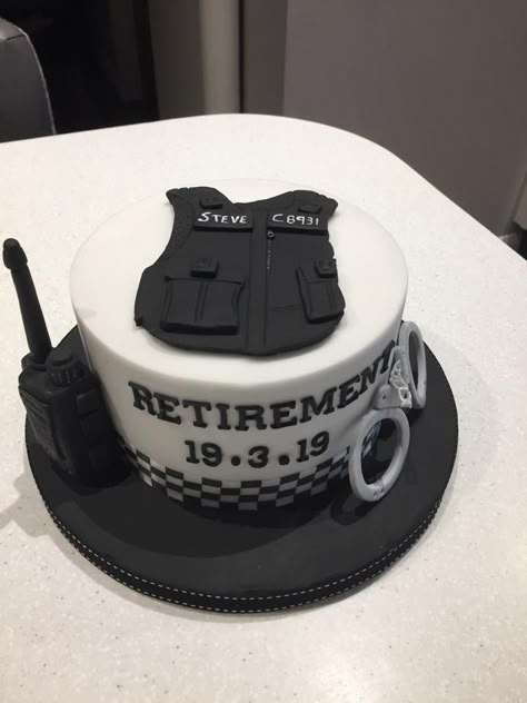 Swat Team Birthday Cake, Police Cake Ideas Birthday, Cake For Police Officer, Police Baby Shower Theme, Police Man Cake, Police Graduation Cake, Police Cake Design, Police Retirement Cake, Cake Police