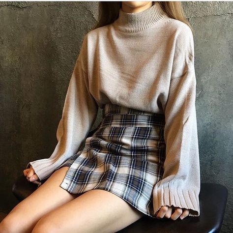 Parka Outfit, Baggy Jumper, Korean Fashion Trends, Ulzzang Boy, Mode Inspo, Plaid Skirt, 가을 패션, Outfit Goals, Outfits Casuales