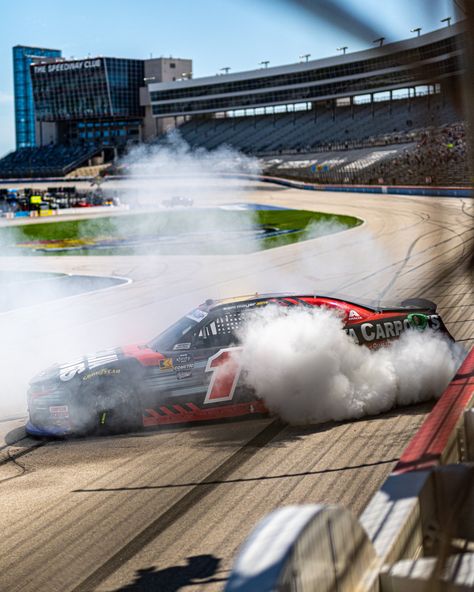 Race Car Driver Aesthetic, Nascar Aesthetic, Nascar Photography, Hot Pics, Car And Driver, Sports Photography, Vroom Vroom, Photography Inspo, Art Board