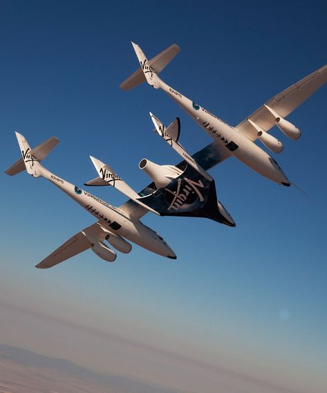 The Biggest Bird, Biggest Bird, Virgin Galactic, Amphibious Aircraft, White Knight, Cool Tech Gifts, Space Launch, Birds In The Sky, Space Planets