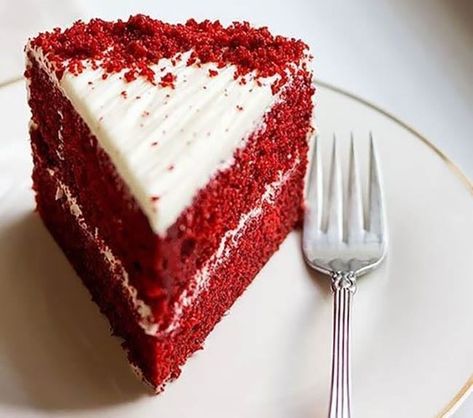 Easy Red Velvet Cake, Red Velvet Cake Recipe, Velvet Cake Recipes, Chocolate Cookie Dough, Decadent Chocolate Cake, Cake Online, Cake Tasting, Cake With Cream Cheese, Decadent Chocolate