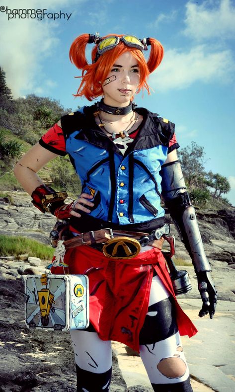 Character: Gaige the Mechromancer / From: 2K Games & Gearbox Software's 'Borderlands 2' / Cosplayer: Isobella McShane (aka Shiiva Cosplay, aka Izzybella4) / Photo: Quite Simply (Jennifer Hammer) (2015) Borderlands Cosplay, Top Video Games, Video Game Cosplay, Time Photography, Cosplay Characters, Borderlands, Video Games, Zelda Characters, Anime