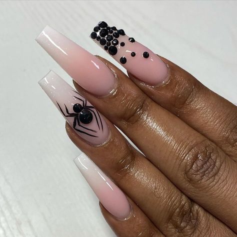 Halloween Nails Gems, Spider Gem Nails, Rhinestone Spider Nails, Spider Acrylic Nails, Spider Nail Designs, Spiderweb Nails, Spider Nails, Black Halloween Nails, Fall Acrylic