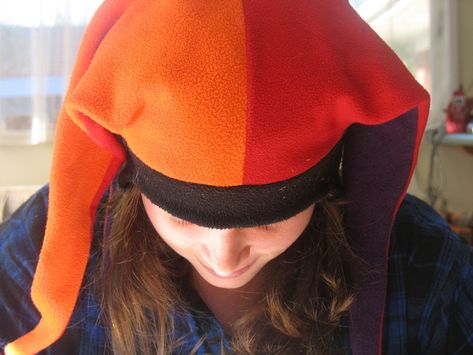 Jesters Hat Jester Hat Tutorial, Diy Jester Hat, Jester Hat Reference, Kids Jester Hat Pattern, Jester Hat Pattern Sewing, Knitted Jester Hat, Jester Hat, Diy Cans, Diy Hat