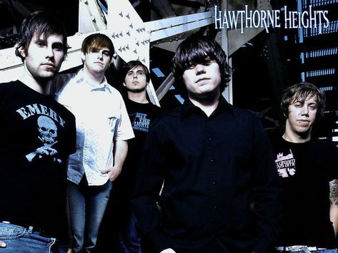 Early 2000s Emo Fashion, Ohio Is For Lovers, Hawthorne Heights, Erm Actually, Dashboard Confessional, Scene Aesthetic, Emo Love, 2000s Emo, Young Celebrities