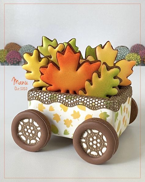 Cookies Decoradas, Decorated Cookies Tutorial, Leaf Cookies, 3d Cookie, Cookie Connection, Thanksgiving Cookies, Cookie Tutorials, Fall Cookies, Cookies For Kids