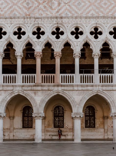 13 Wonderful Things To Do in Venice | The City of Canals — ALONG DUSTY ROADS Venice In Winter, Crimson Flower, Venice Italy Photography, Architecture Journal, Hidden City, Deng Wei, St Marks Square, Doges Palace, Venice Painting